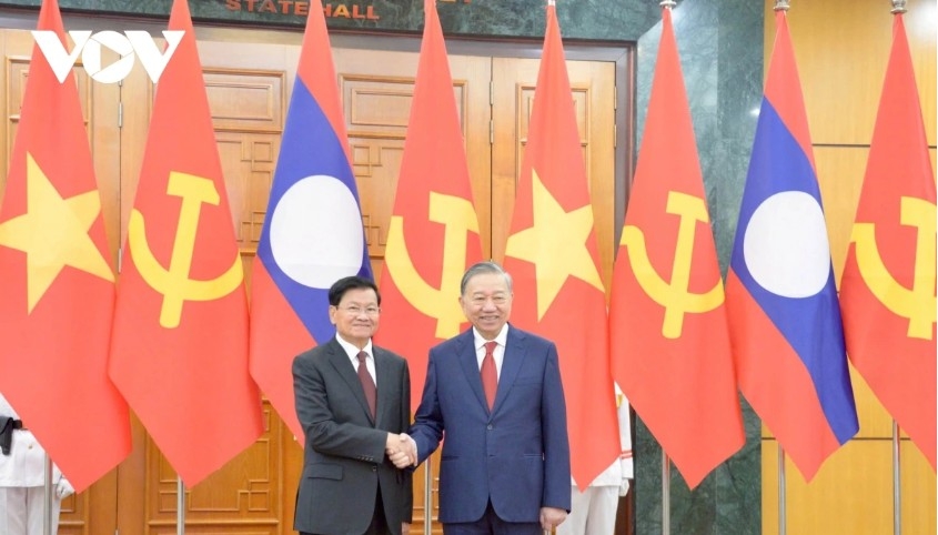 Party chief chairs official welcome ceremony for top Lao leader